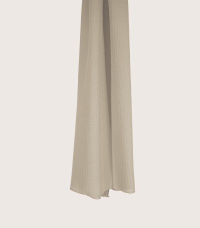 "Ontdek het ultieme comfort van onze Mio hoofddoek - een unieke mix van flexibiliteit en ademend vermogen. Geschikt voor alle seizoenen en perfect voor dagelijks gebruik. Bestel nu en ervaar de veelzijdigheid van Mio